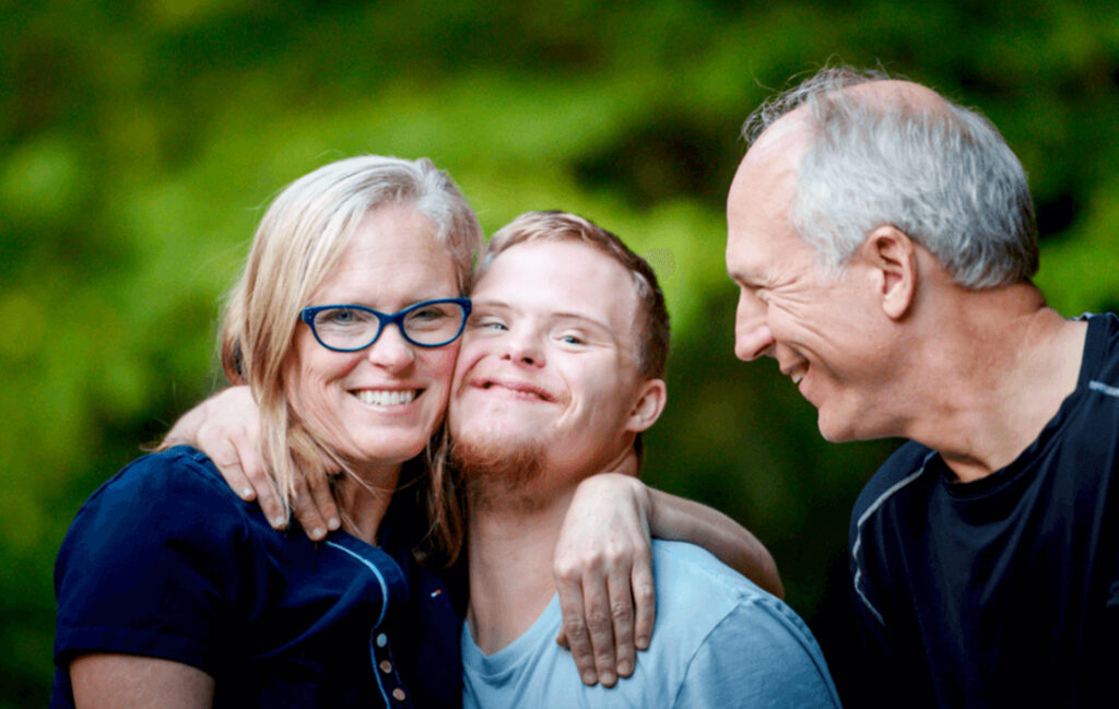 Cahier de liaison numérique pour établissements médico-sociaux avec Familizz et UGECAM